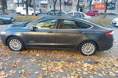 Седан Ford Fusion 2014 в 