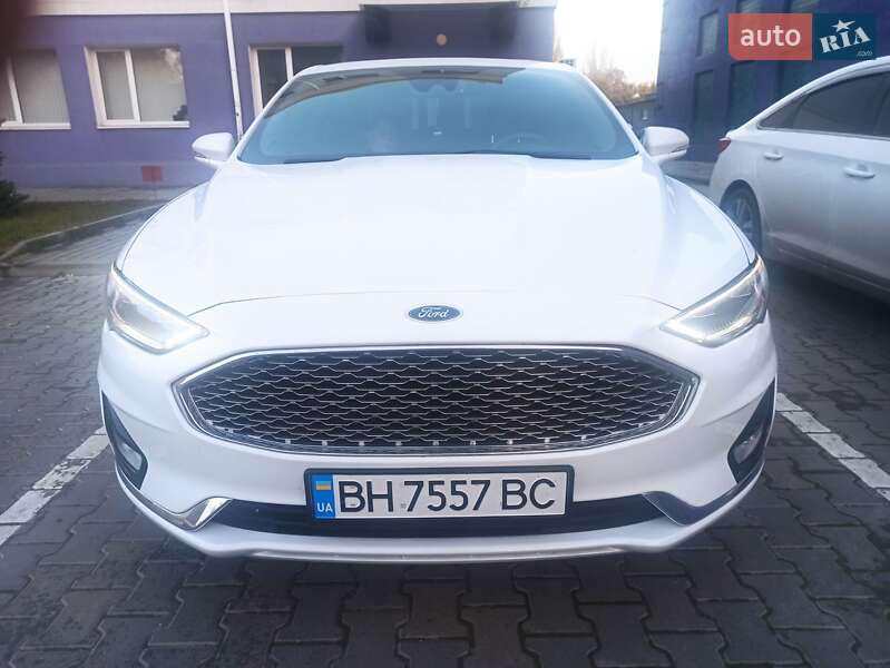 Седан Ford Fusion 2019 в Одессе