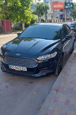 Седан Ford Fusion 2015 в 