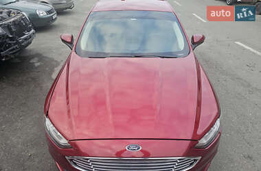 Седан Ford Fusion 2017 в 