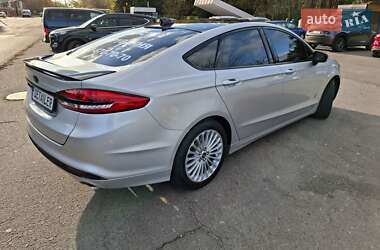 Седан Ford Fusion 2018 в 