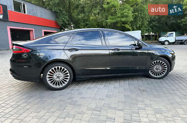 Хэтчбек Ford Fusion 2012 в 