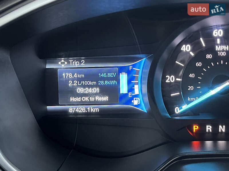 Седан Ford Fusion 2019 в Львові