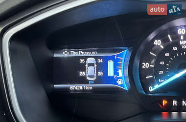 Седан Ford Fusion 2019 в 
