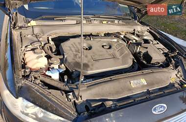 Седан Ford Fusion 2014 в 