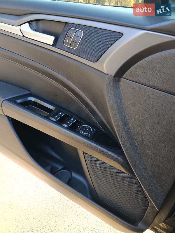 Седан Ford Fusion 2014 в Києві