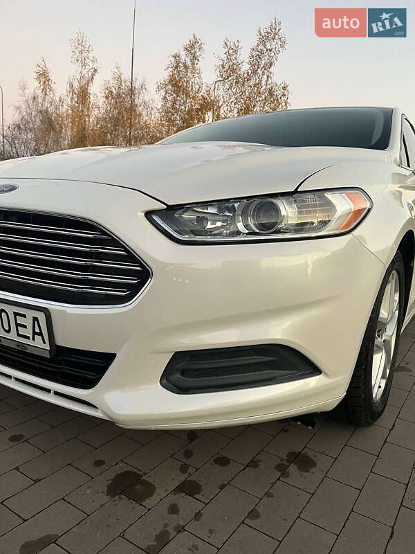 Седан Ford Fusion 2012 в Сумах