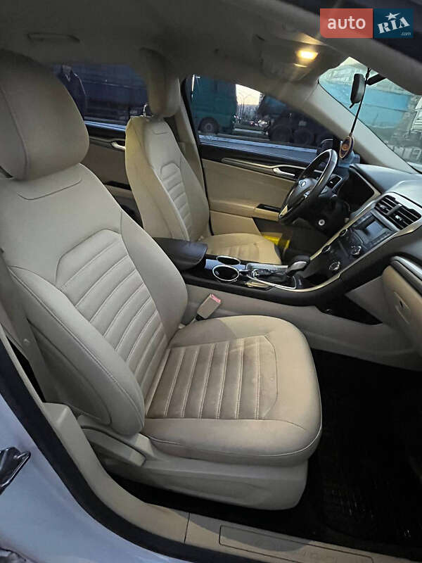 Седан Ford Fusion 2012 в Сумах