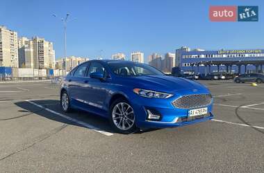 Седан Ford Fusion 2019 в Києві