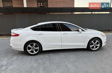 Седан Ford Fusion 2013 в Полтаві