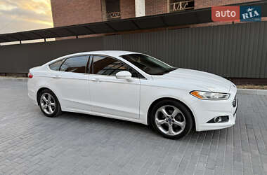 Седан Ford Fusion 2013 в Полтаві