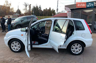 Хетчбек Ford Fusion 2012 в 