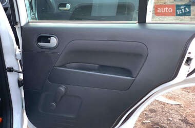 Хетчбек Ford Fusion 2012 в 