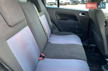 Хетчбек Ford Fusion 2012 в 