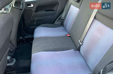 Хетчбек Ford Fusion 2012 в 