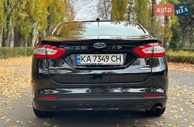 Седан Ford Fusion 2015 в Киеве