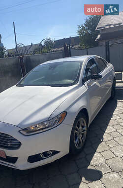 Седан Ford Fusion 2014 в Ровно