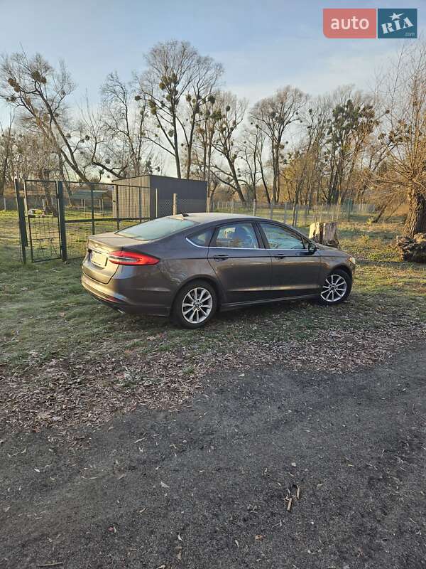 Седан Ford Fusion 2016 в Львові