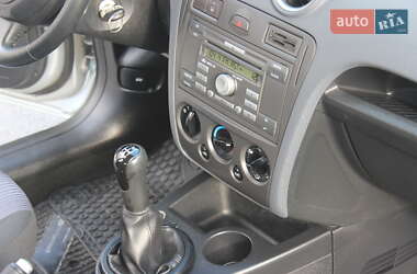 Хэтчбек Ford Fusion 2008 в 