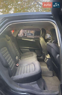 Седан Ford Fusion 2014 в 