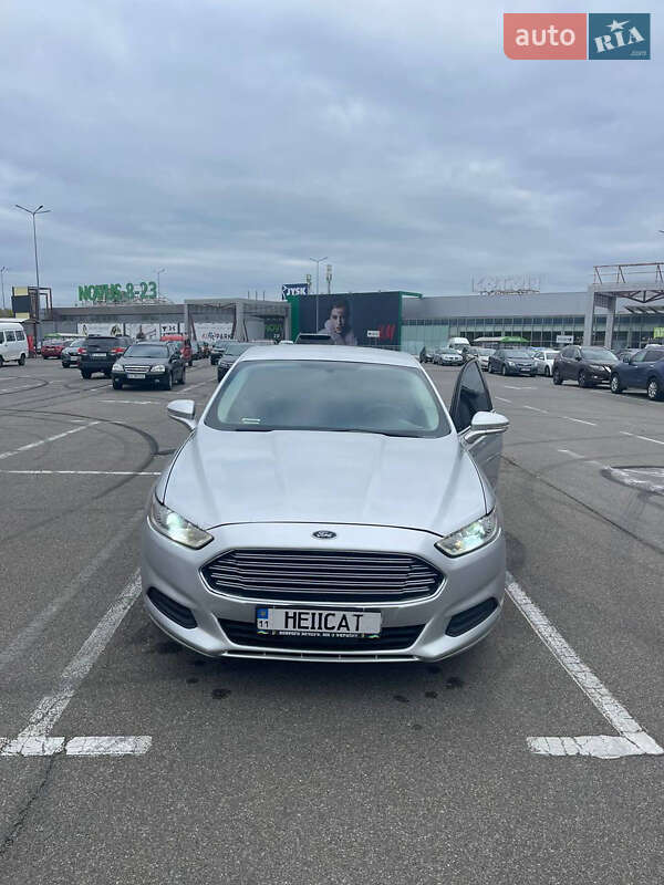 Седан Ford Fusion 2015 в Киеве