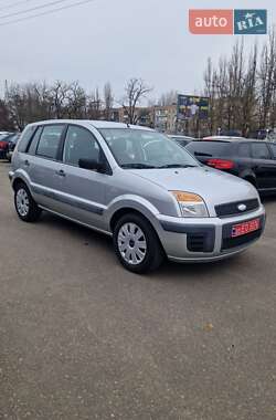 Хэтчбек Ford Fusion 2006 в 