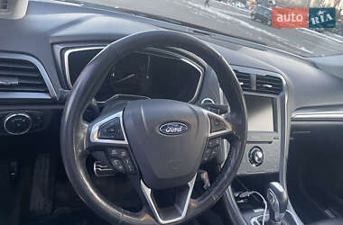 Седан Ford Fusion 2013 в 