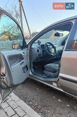 Хетчбек Ford Fusion 2003 в Луцьку