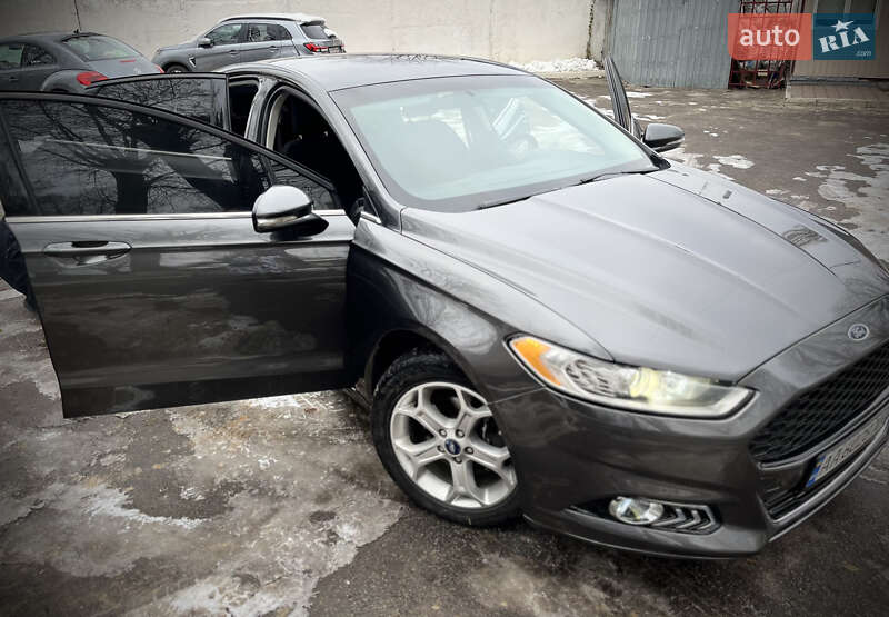 Седан Ford Fusion 2015 в Києві