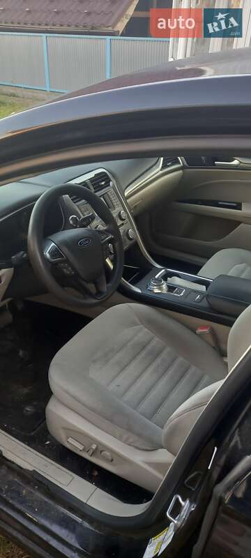 Седан Ford Fusion 2017 в Черновцах