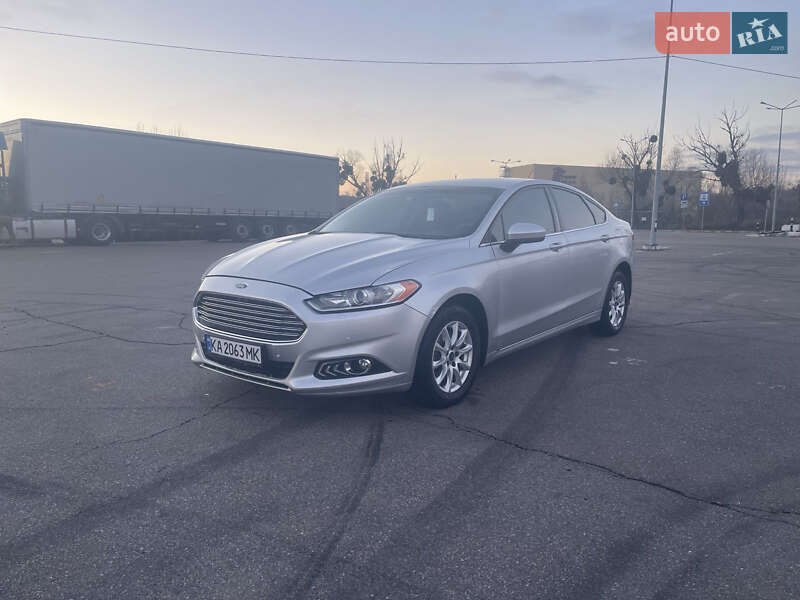 Седан Ford Fusion 2015 в Киеве