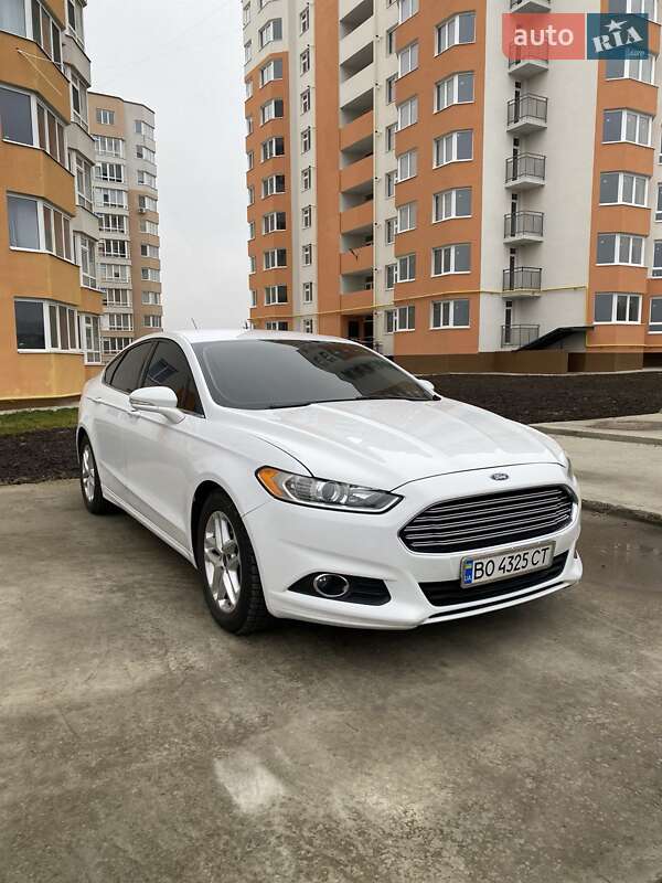 Седан Ford Fusion 2013 в Хмельницькому