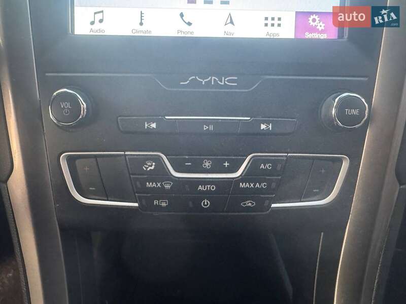 Седан Ford Fusion 2019 в Львове