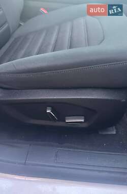 Седан Ford Fusion 2019 в 