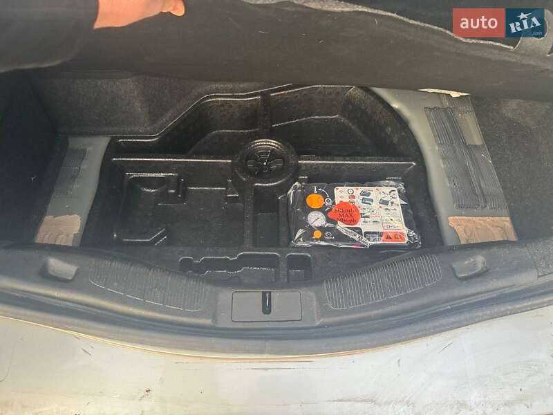 Седан Ford Fusion 2019 в Львове