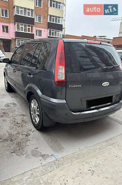 Хэтчбек Ford Fusion 2008 в Сумах