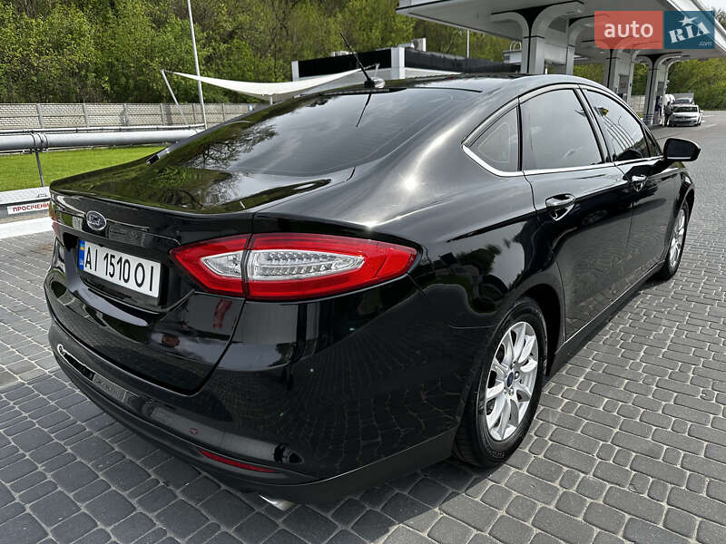 Седан Ford Fusion 2015 в Обухове