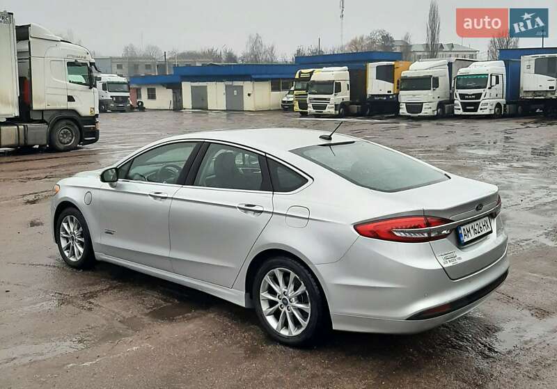 Седан Ford Fusion 2016 в Житомирі