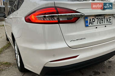 Седан Ford Fusion 2018 в 