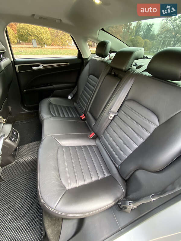 Седан Ford Fusion 2015 в Києві
