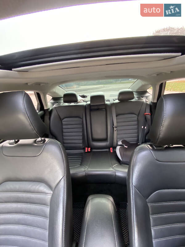 Седан Ford Fusion 2015 в Києві
