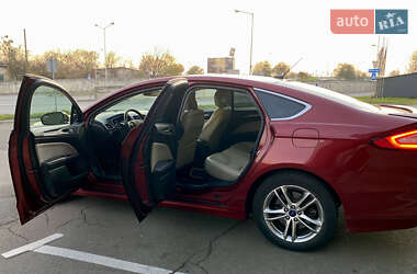 Седан Ford Fusion 2014 в 