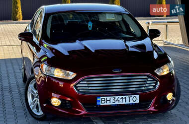 Седан Ford Fusion 2015 в 