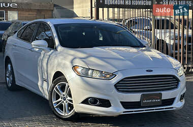 Седан Ford Fusion 2015 в Одесі