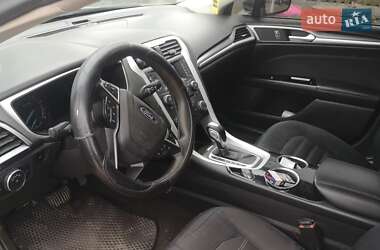 Седан Ford Fusion 2012 в 
