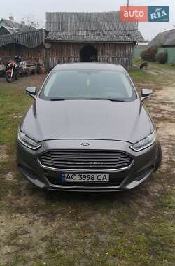 Седан Ford Fusion 2012 в 