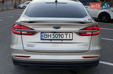 Седан Ford Fusion 2018 в Одесі