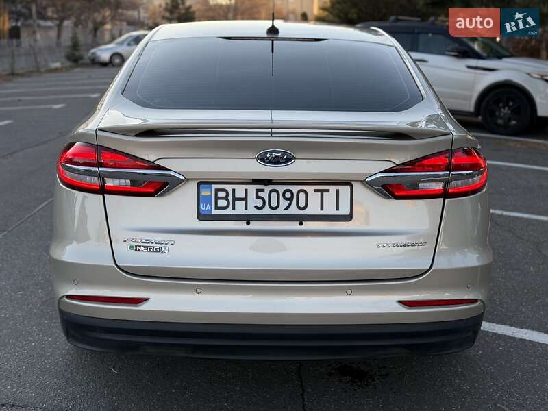 Седан Ford Fusion 2018 в Одессе