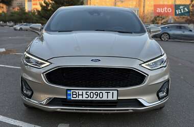 Седан Ford Fusion 2018 в Одесі