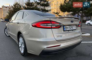 Седан Ford Fusion 2018 в Одесі